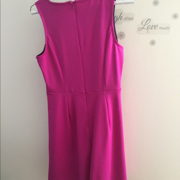 Dress - Picture 3 of 4